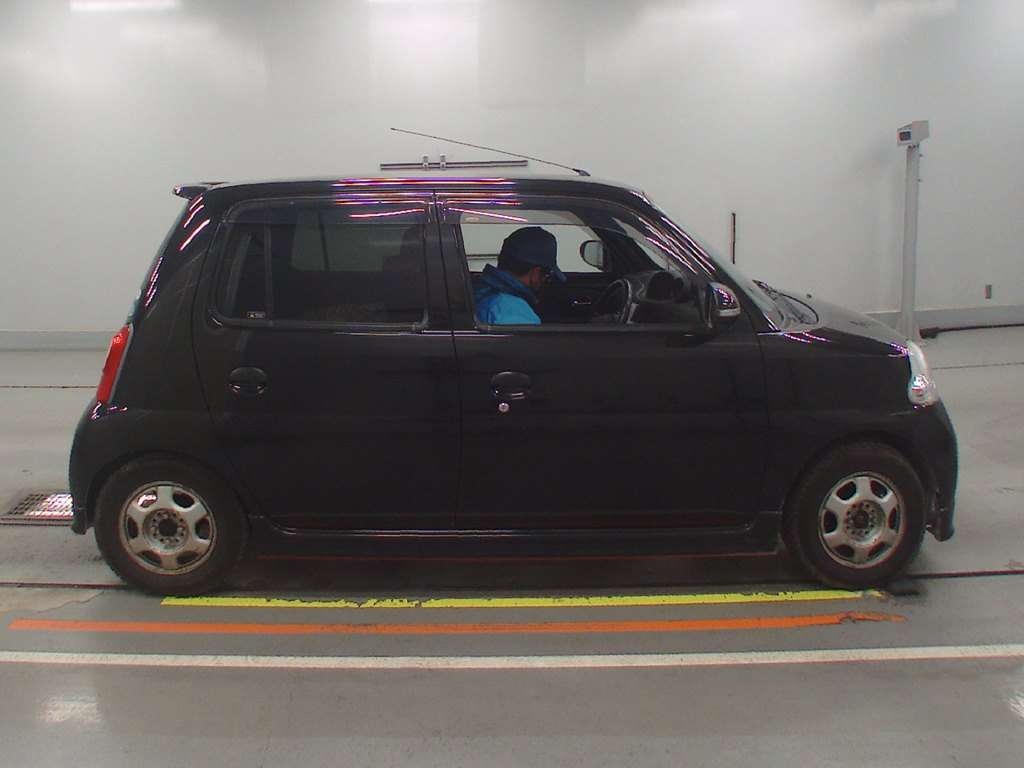 DAIHATSU ESSE