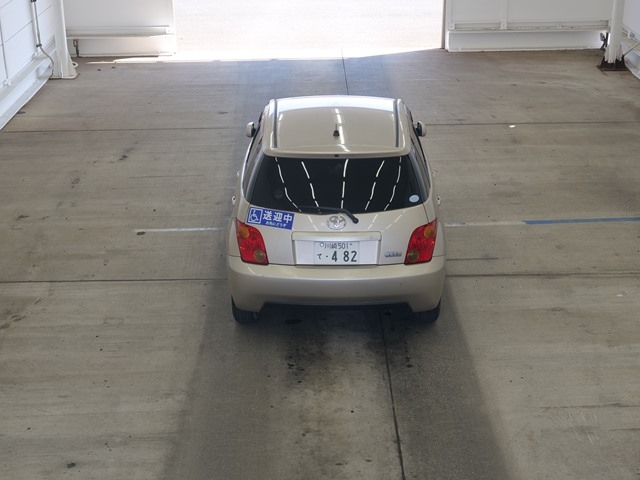 TOYOTA IST
