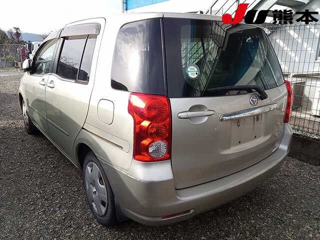 TOYOTA RAUM