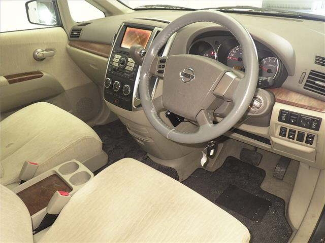 NISSAN PRESAGE