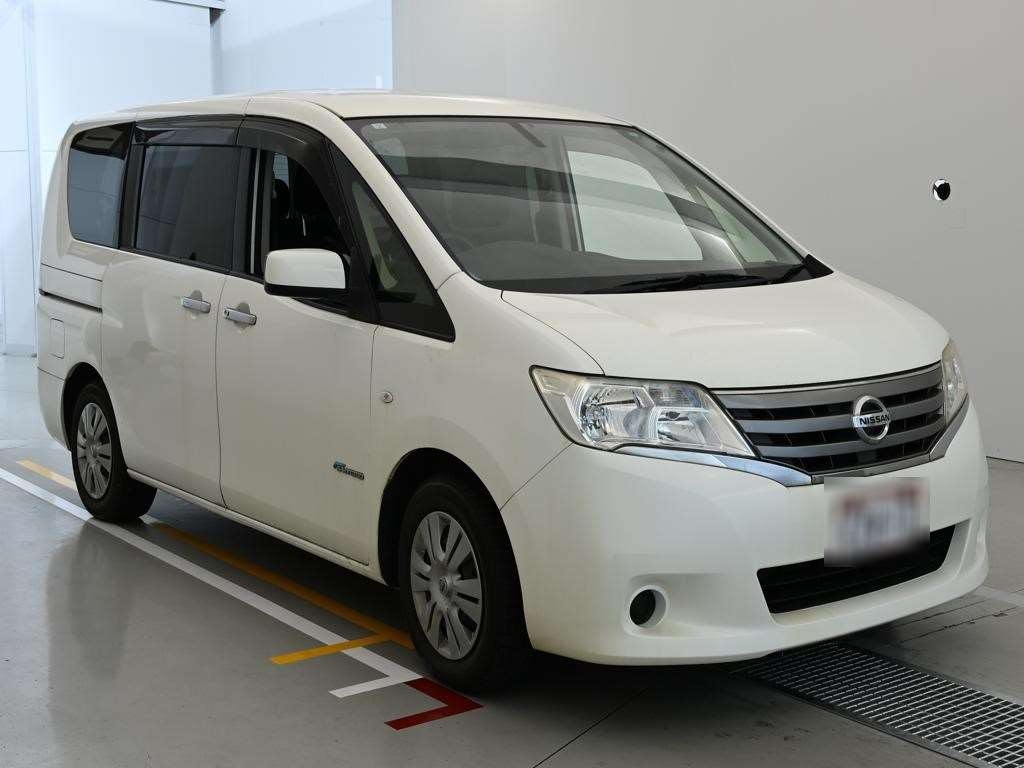 NISSAN SERENA