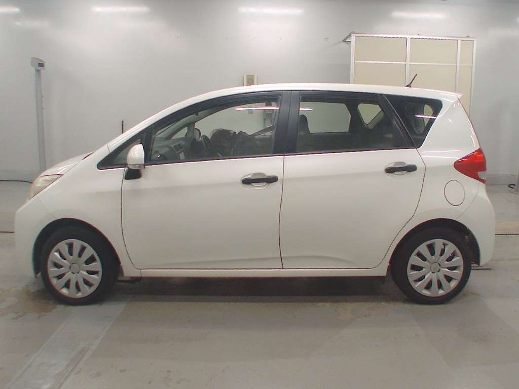 SUBARU TREZIA