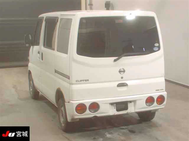 NISSAN CLIPPER