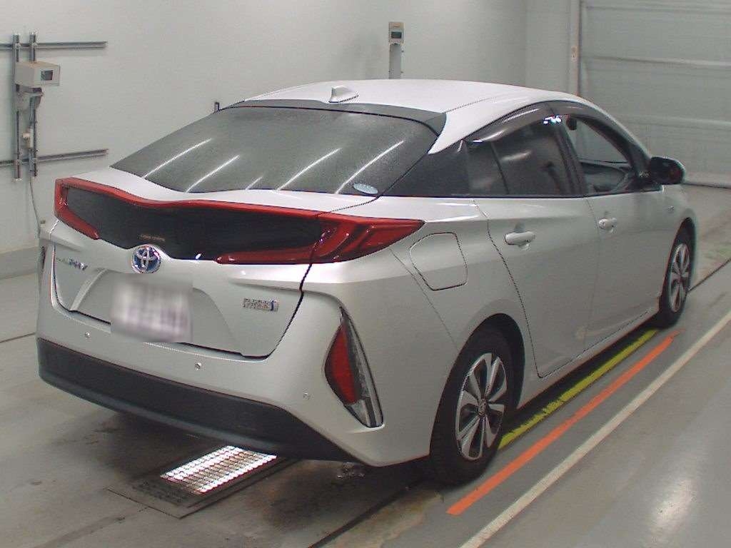 TOYOTA PRIUS PHV