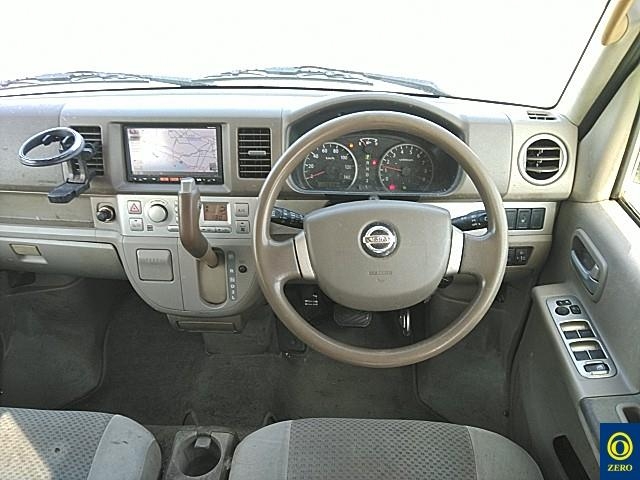 NISSAN NV100 CLIPPER