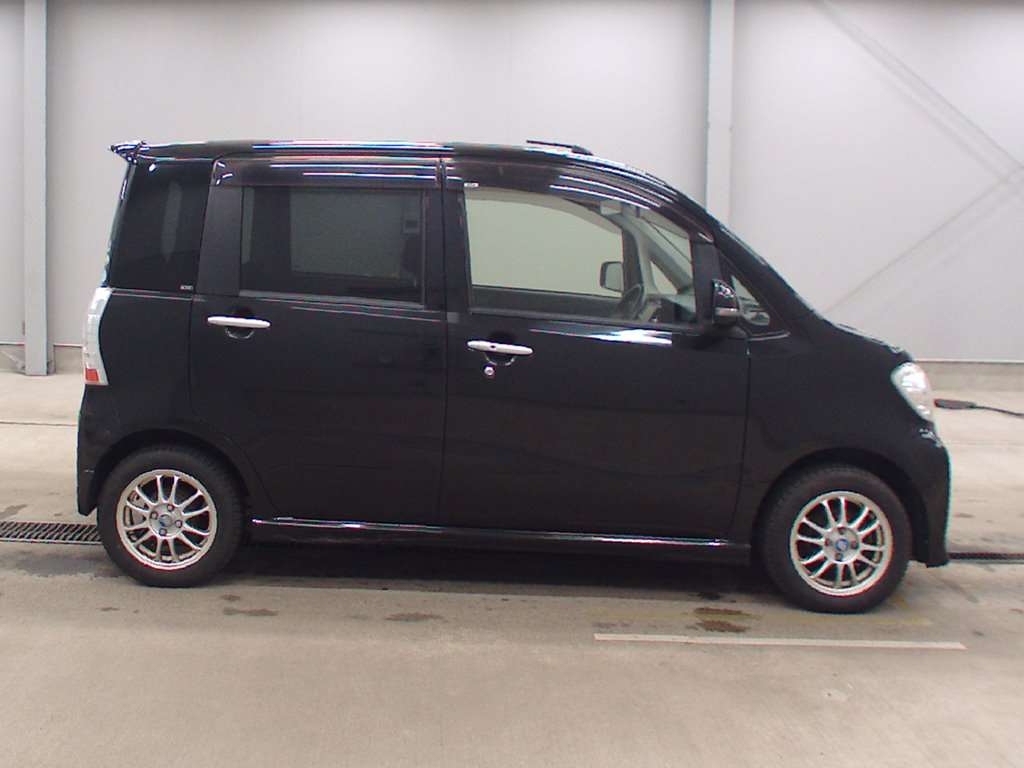 DAIHATSU TANTO EXE