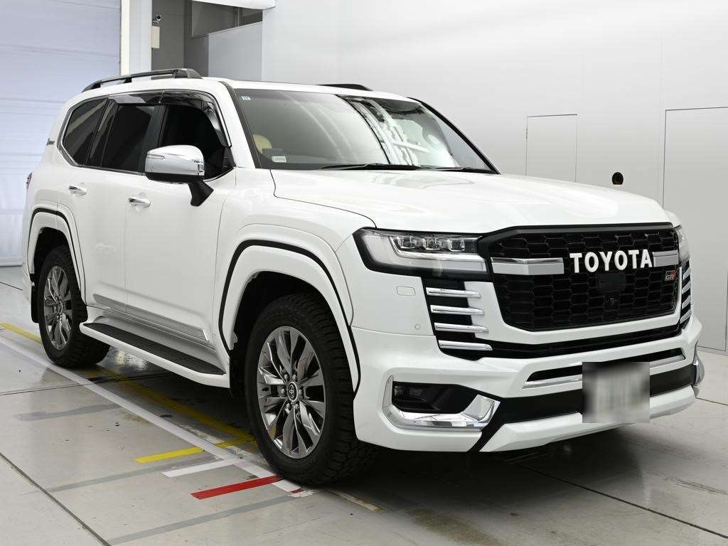 TOYOTA LAND CRUISER