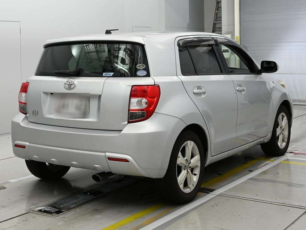 TOYOTA IST