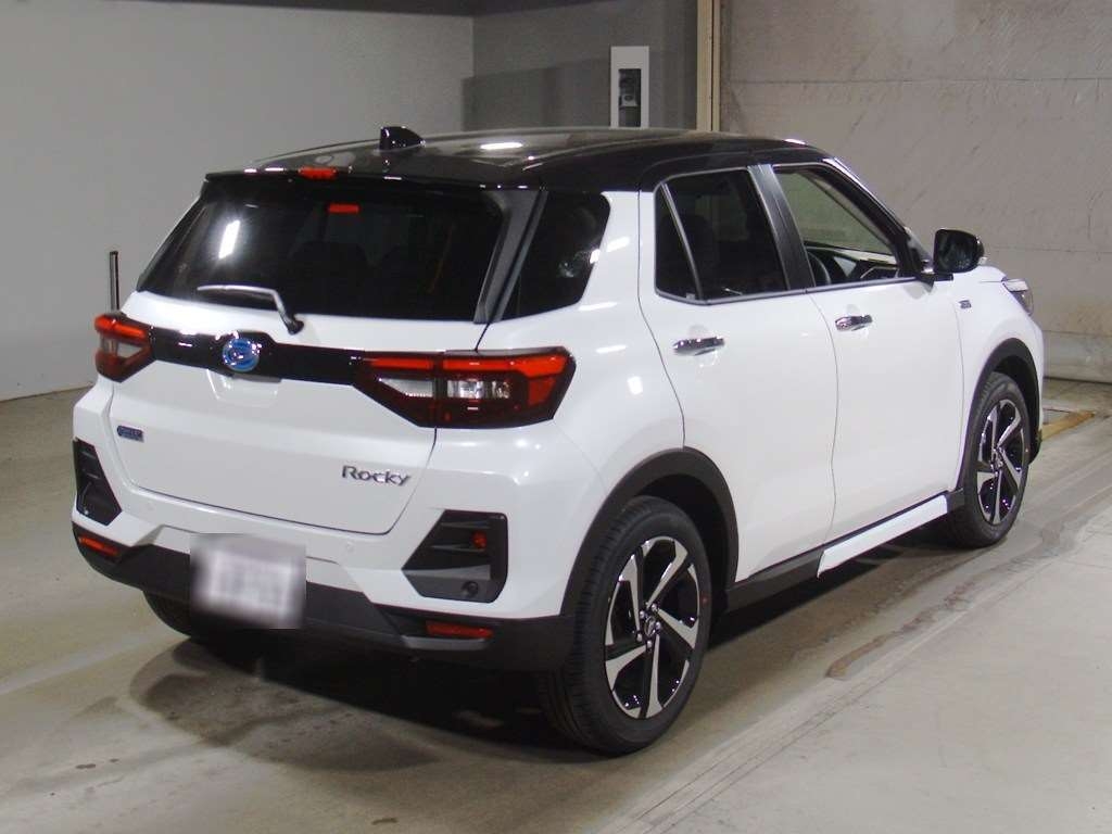 DAIHATSU ROCKY