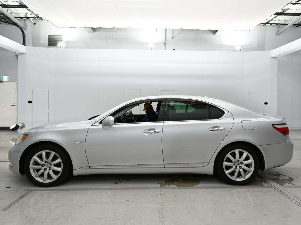 LEXUS LS460
