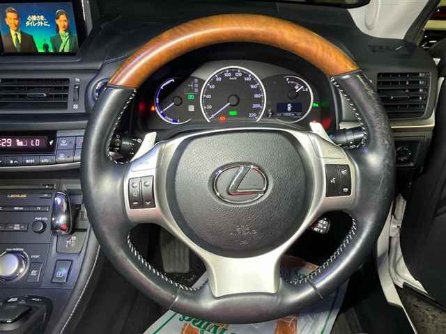LEXUS CT200H