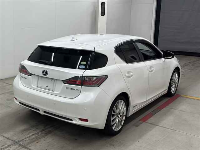 LEXUS CT200H