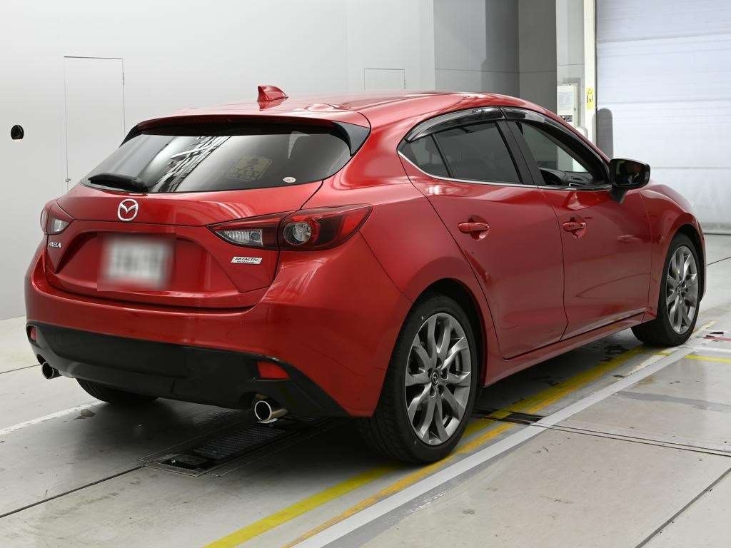 MAZDA AXELA