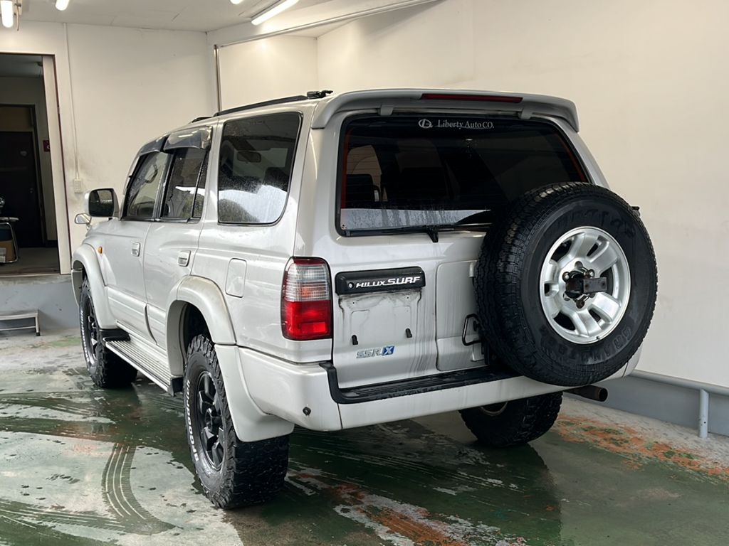 TOYOTA HILUX SURF