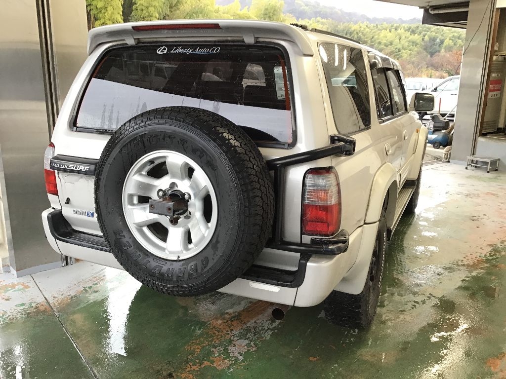 TOYOTA HILUX SURF