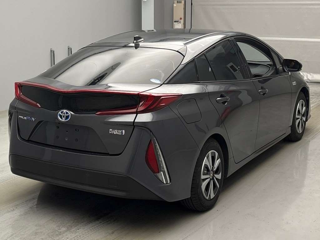 TOYOTA PRIUS PHV