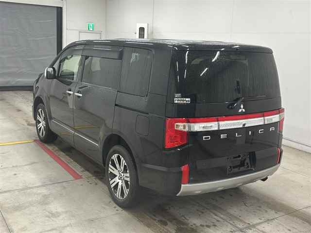 MITSUBISHI DELICA D:5
