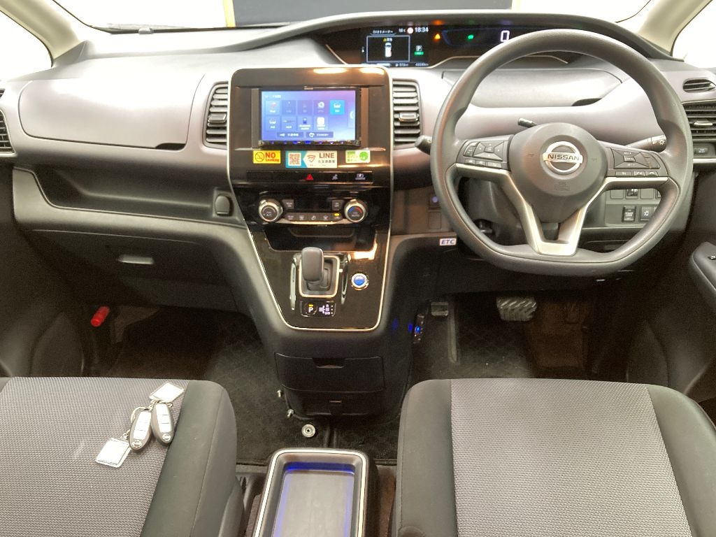 NISSAN SERENA