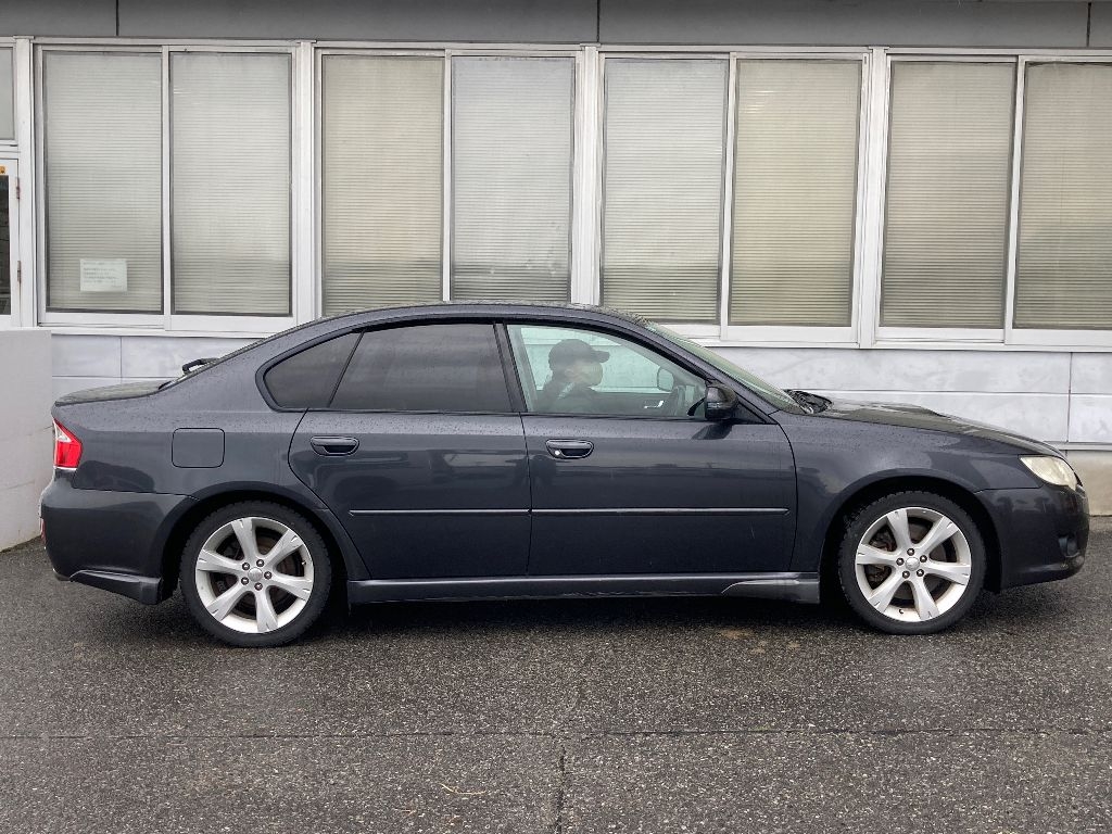 SUBARU LEGACY B4