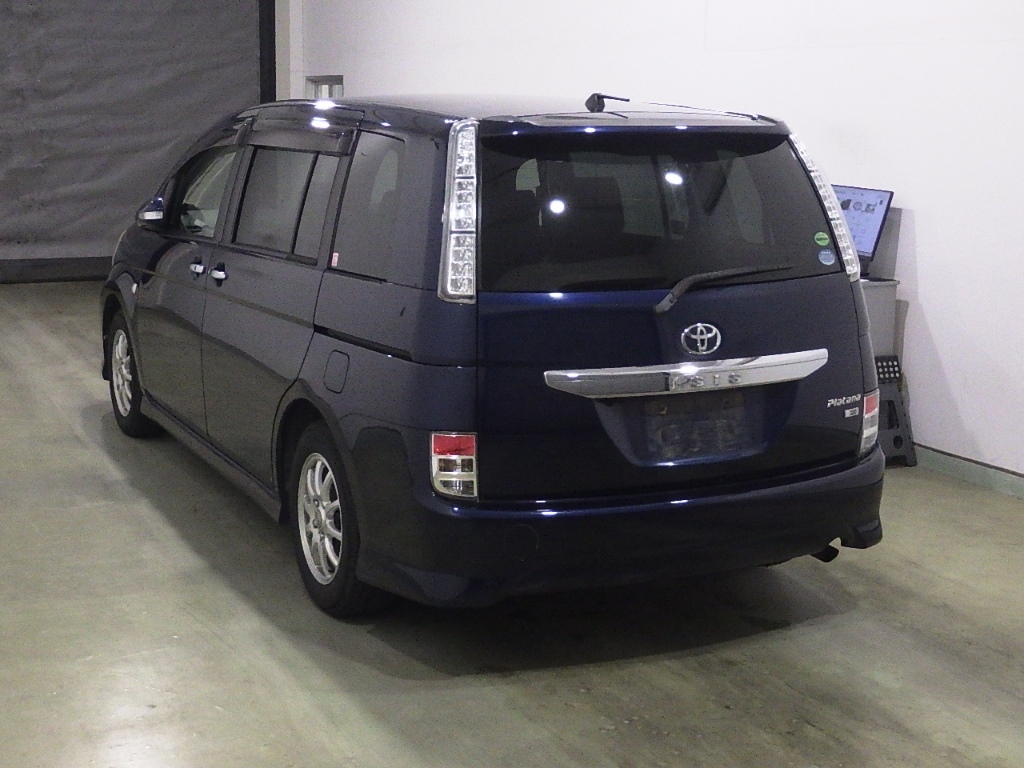TOYOTA ISIS