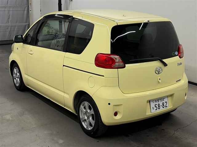 TOYOTA PORTE