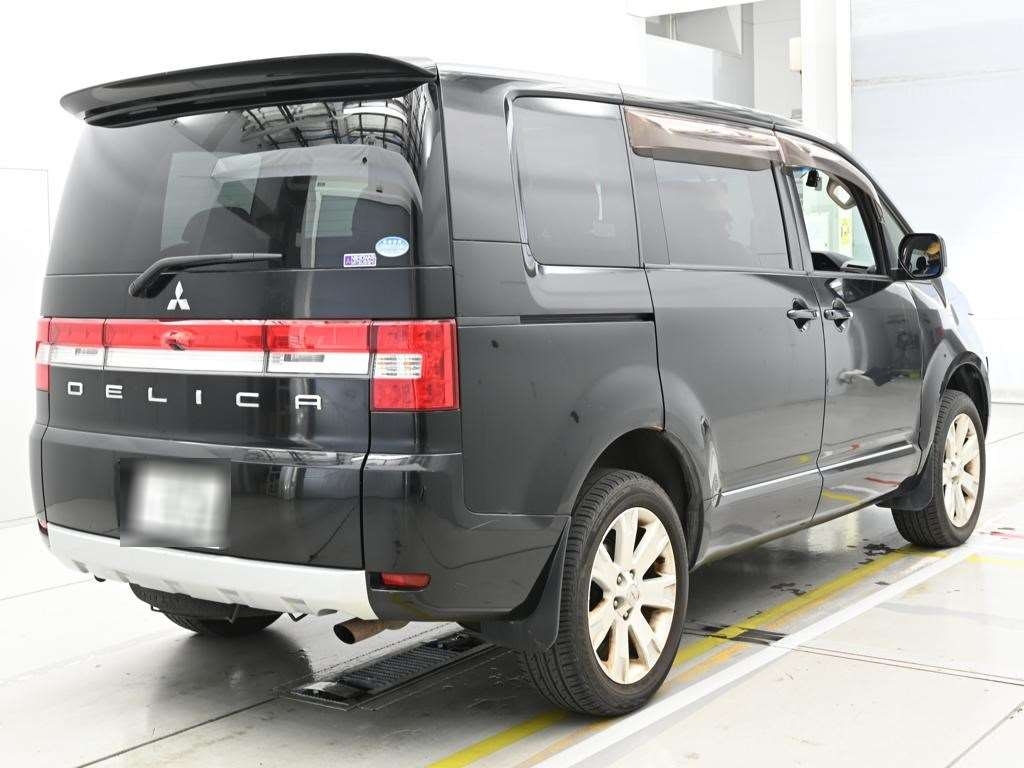 MITSUBISHI DELICA D:5