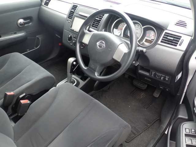 NISSAN TIIDA LATIO