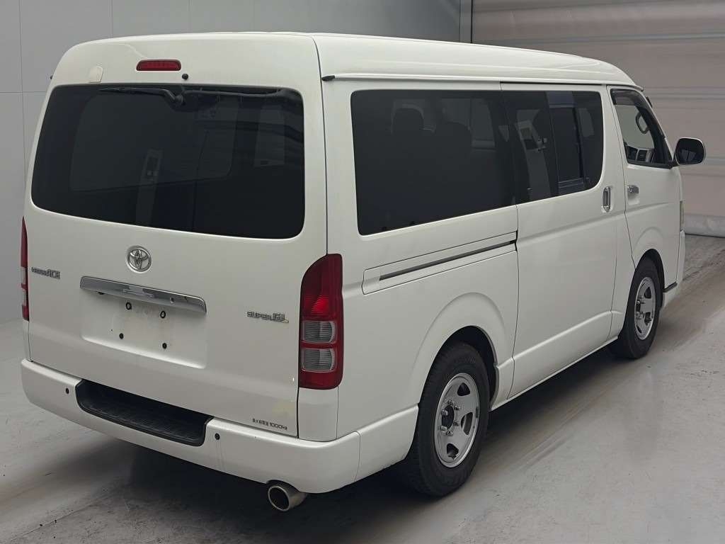 TOYOTA REGIUS ACE