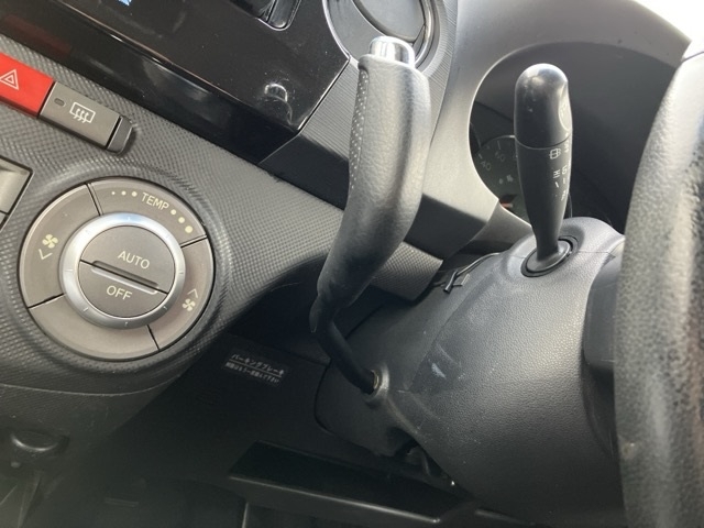 SUBARU LUCRA