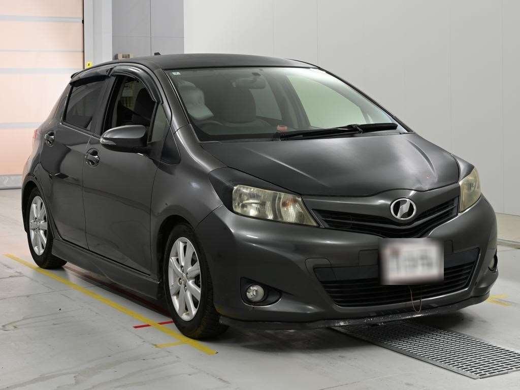 TOYOTA VITZ
