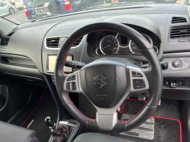 SUZUKI SWIFT