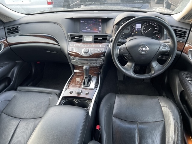 NISSAN FUGA