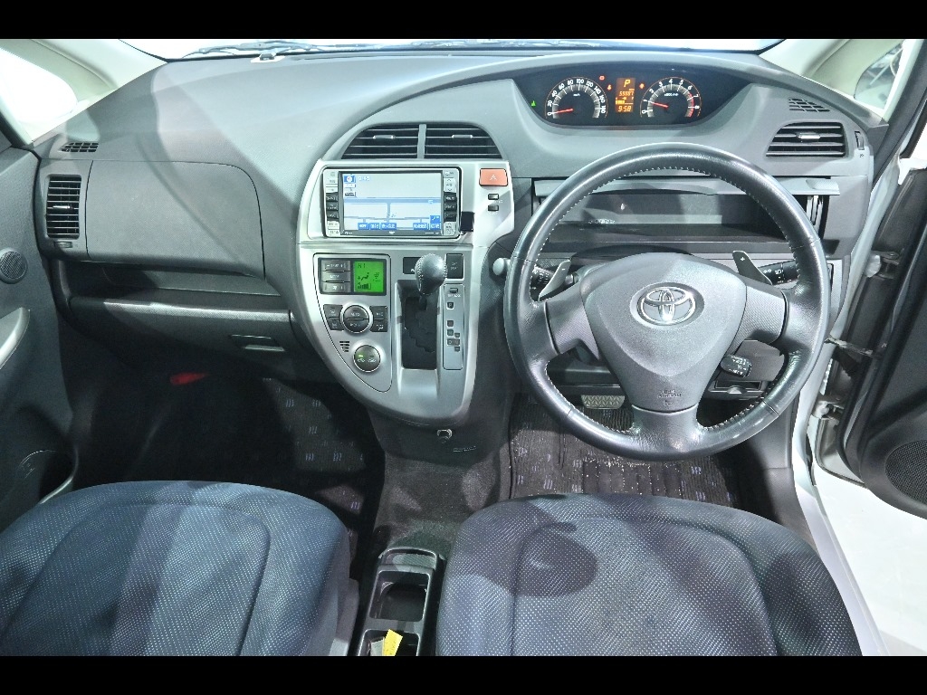 TOYOTA RACTIS