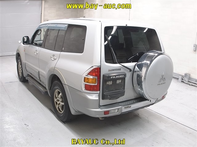 MITSUBISHI PAJERO