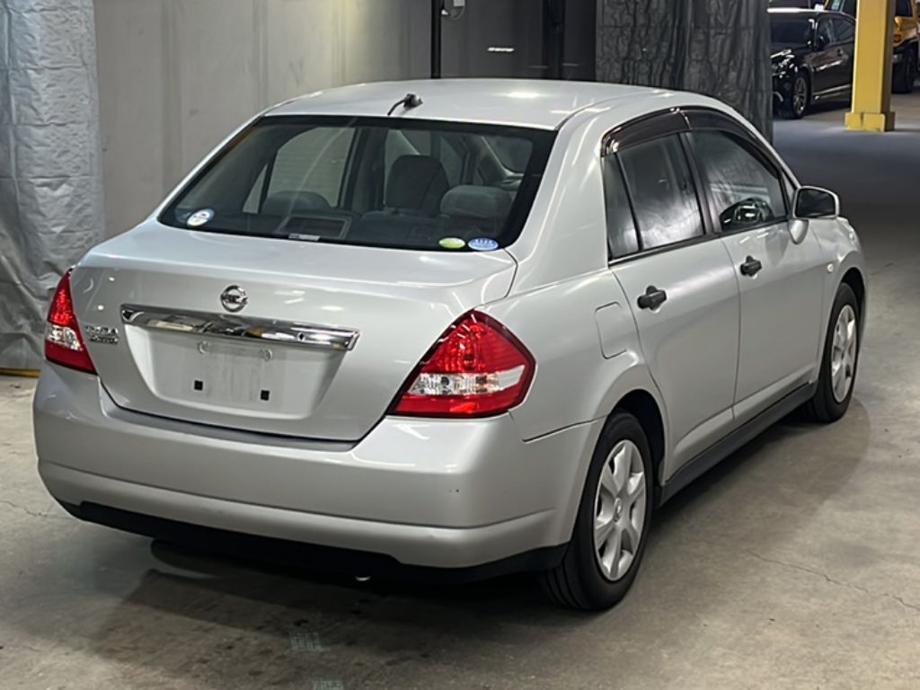 NISSAN TIIDA LATIO