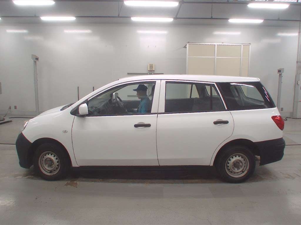 NISSAN AD