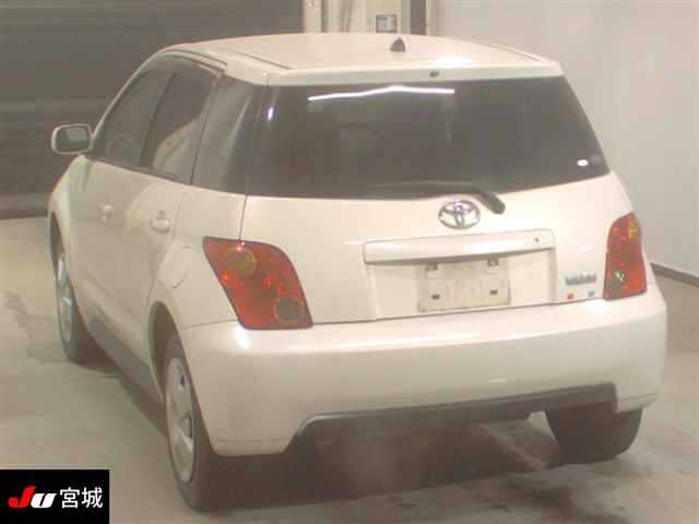 TOYOTA IST