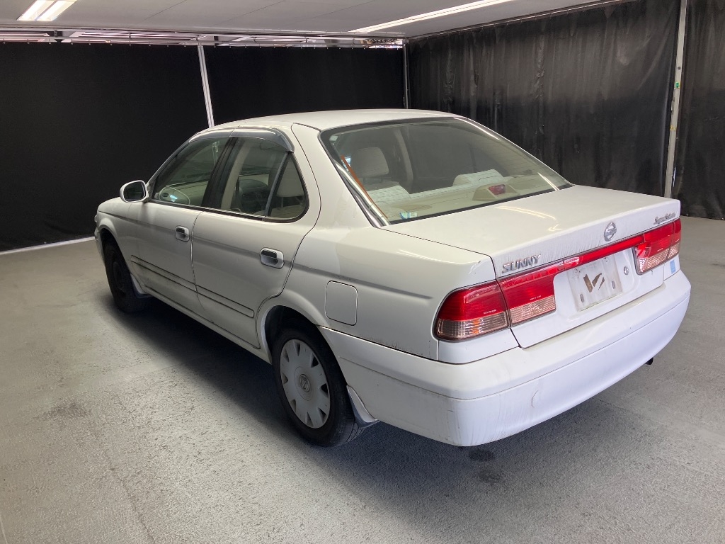 NISSAN SUNNY