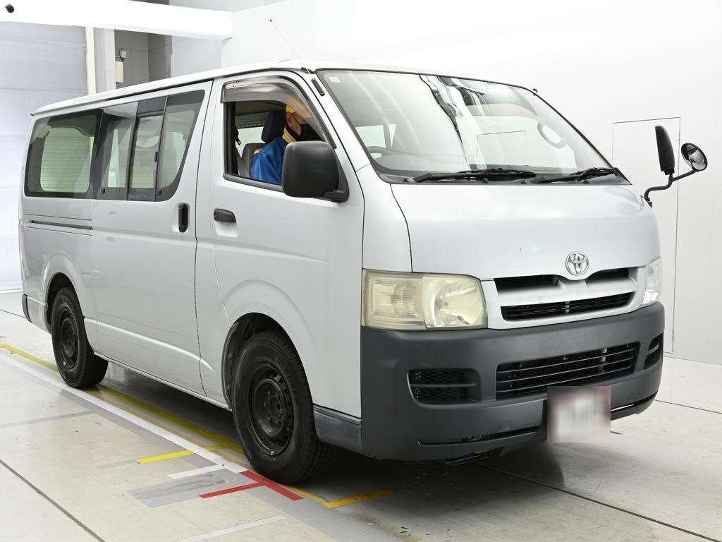 TOYOTA REGIUS ACE