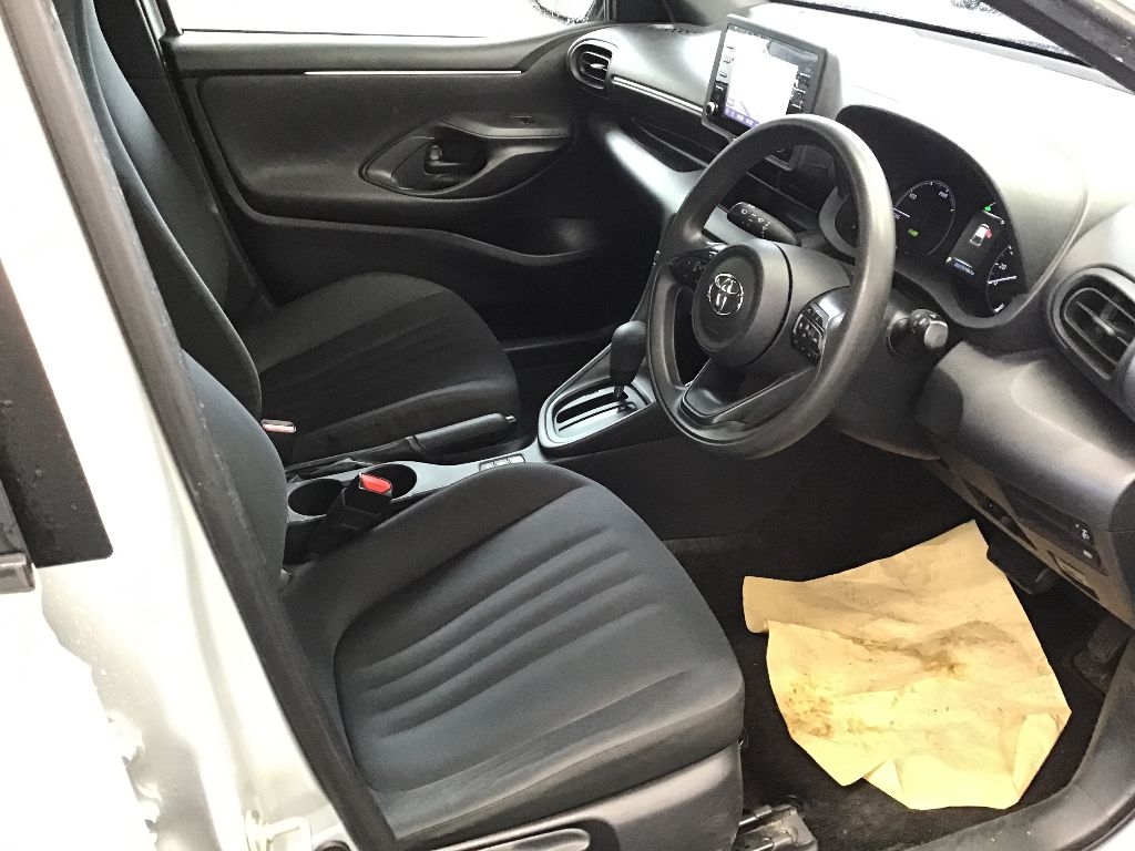 TOYOTA YARIS