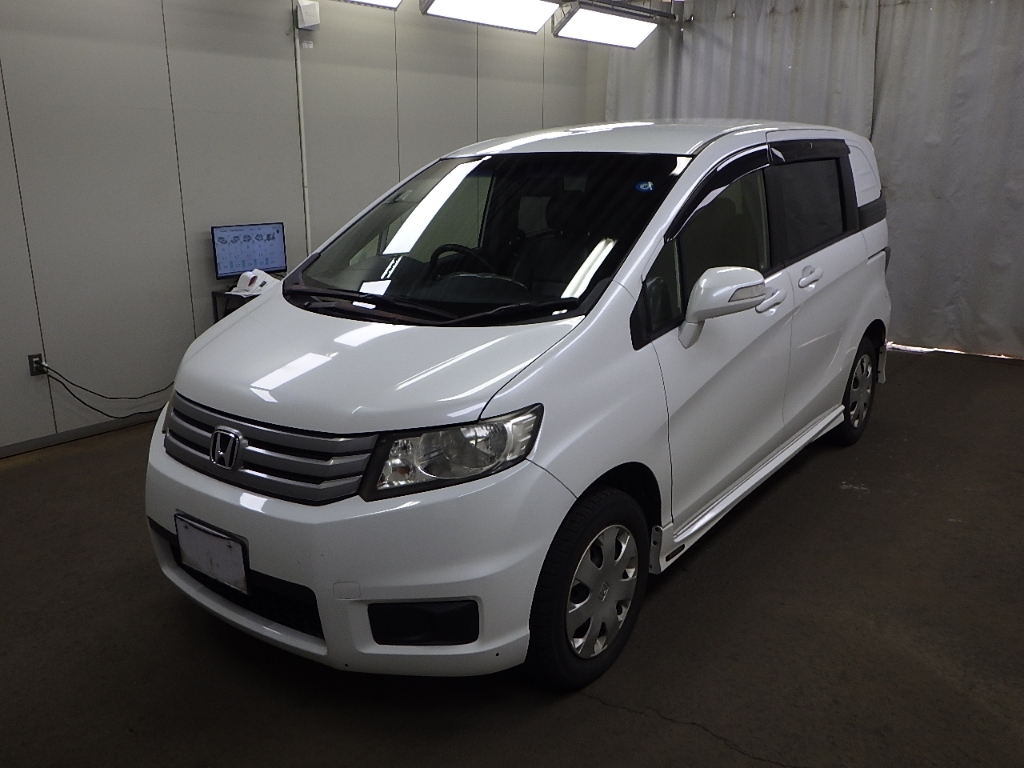 HONDA FREED SPIKE