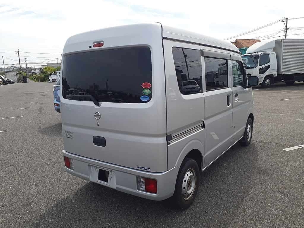 NISSAN NV100 CLIPPER