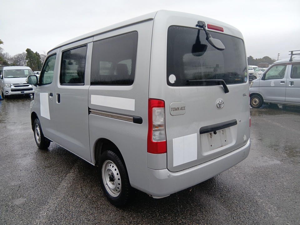 TOYOTA TOWN ACE
