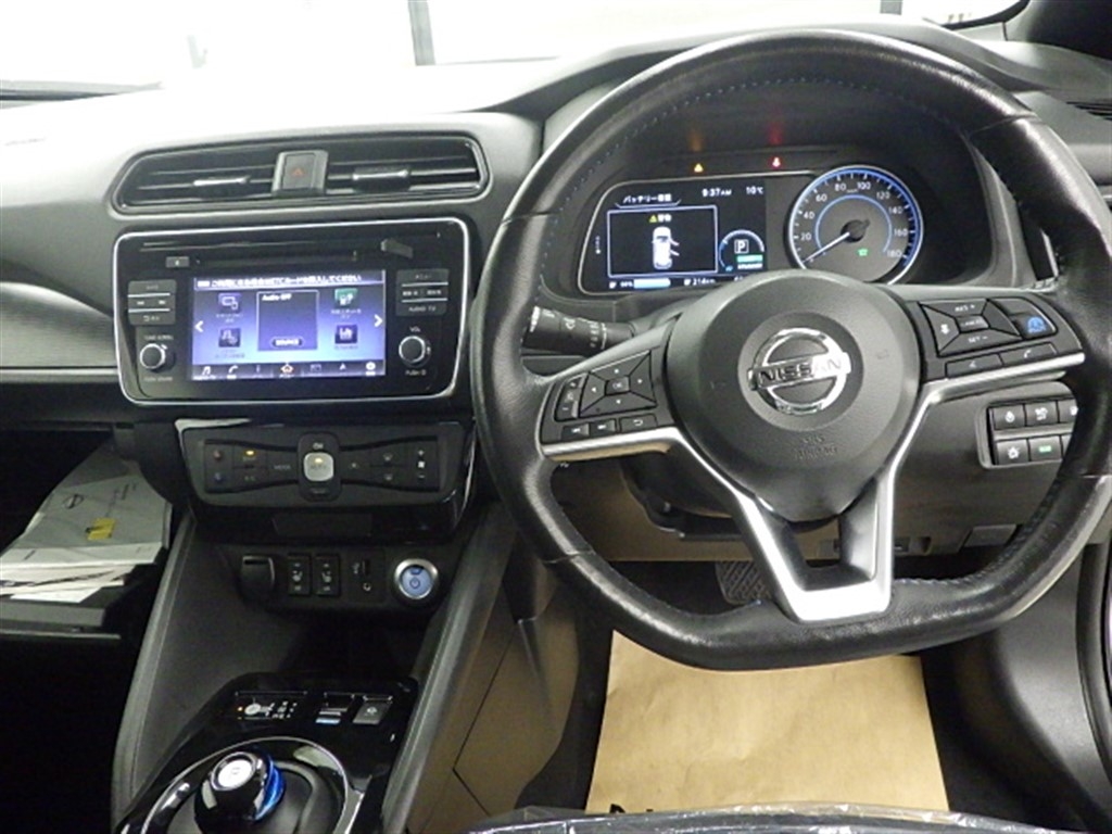 NISSAN LEAF