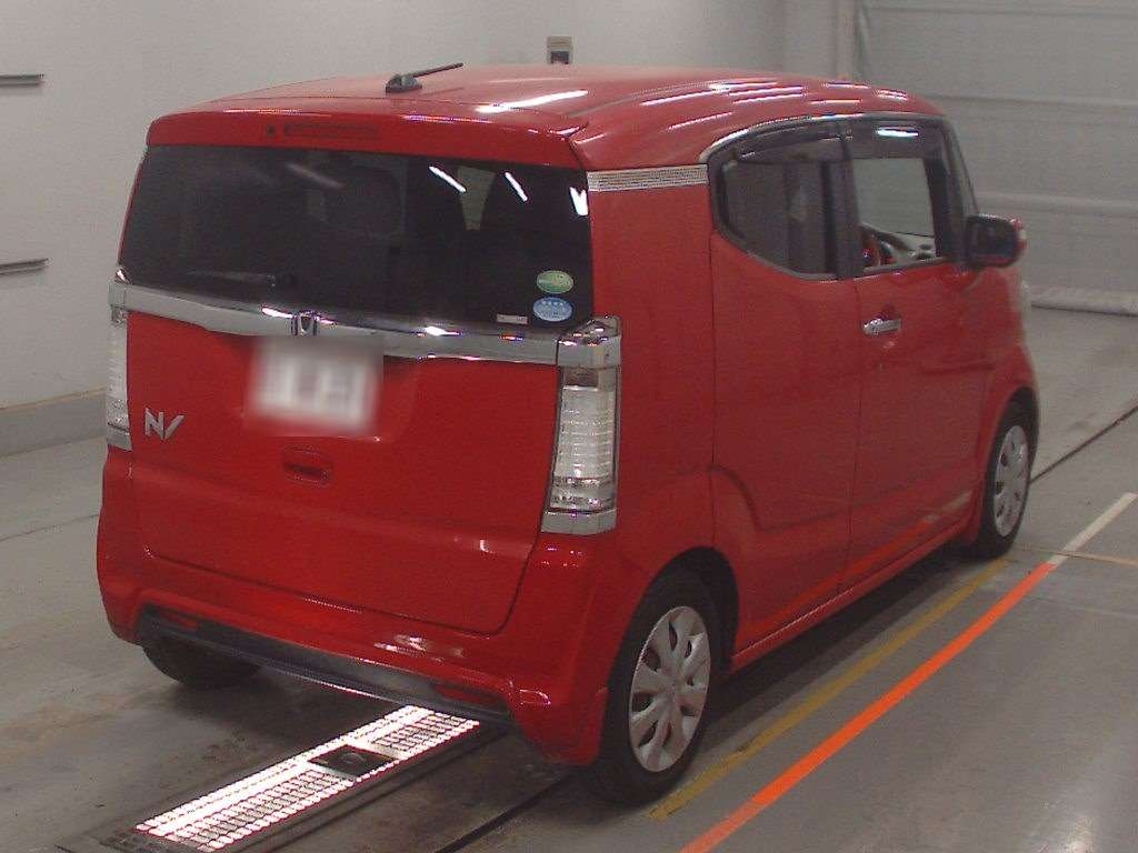 HONDA N-BOX SLASH