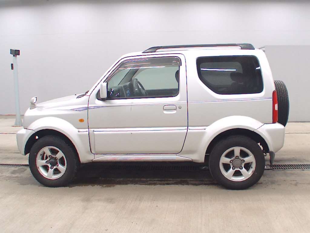 SUZUKI JIMNY SIERRA