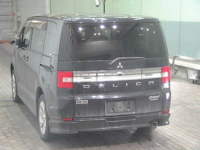 MITSUBISHI DELICA D:5