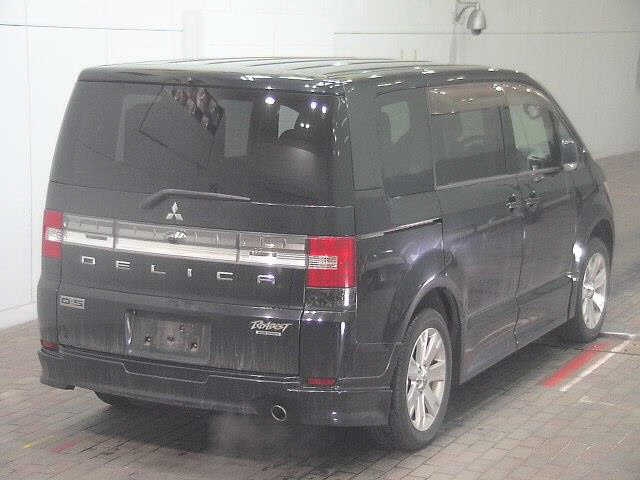 MITSUBISHI DELICA D:5