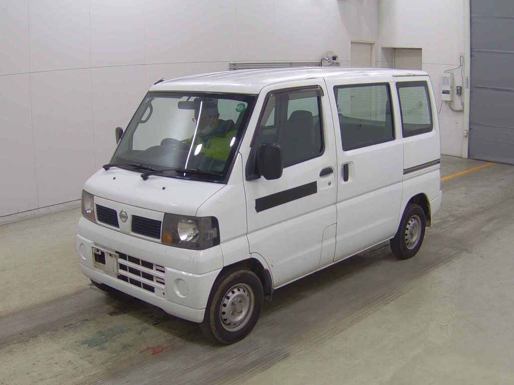 NISSAN CLIPPER