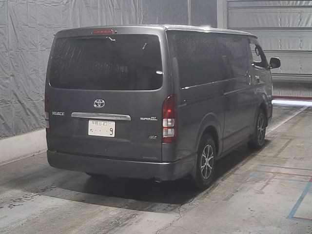 TOYOTA REGIUS ACE